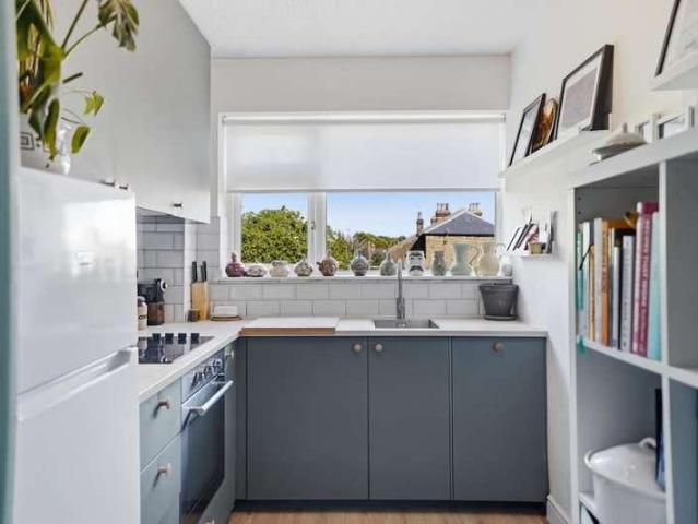 Flat for sale in East Dulwich, Greater London