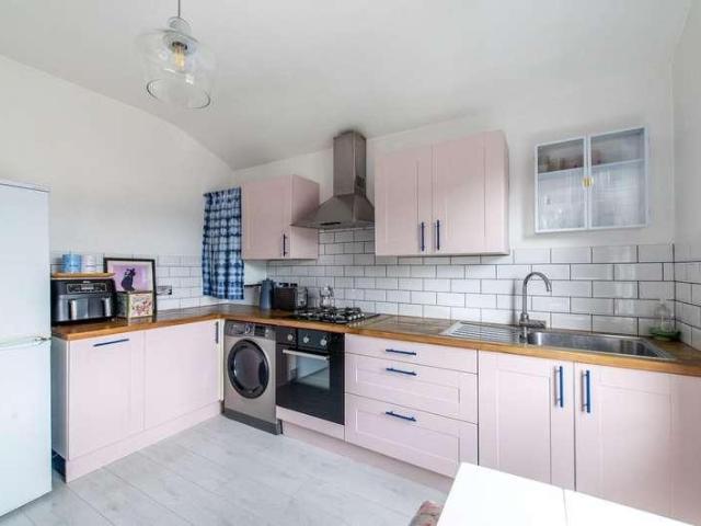 Flat for sale in New Eltham, Greater London