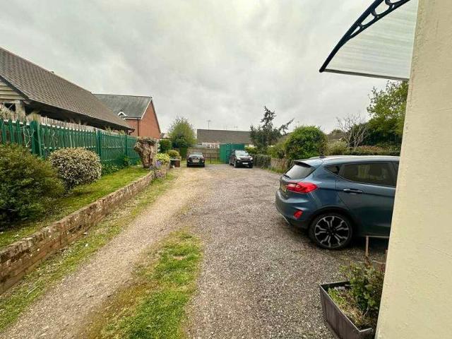 Flat for sale in Enborne, West Berkshire