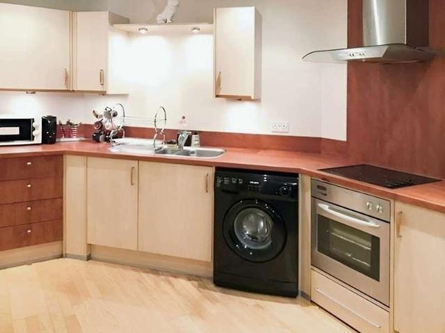 Flat for sale in Crockherbtown, Falcon Lodge