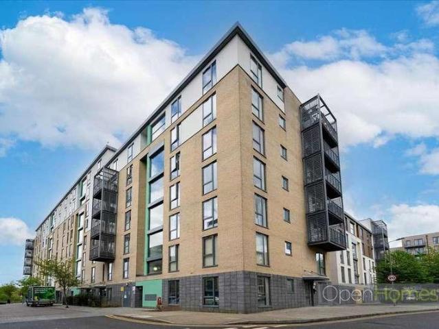 Flat for sale in Colindale, Greater London