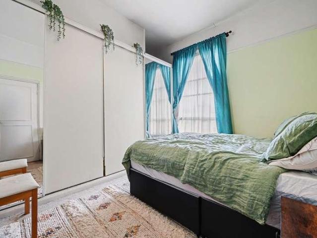 Flat for sale in London Borough of Islington, Greater London