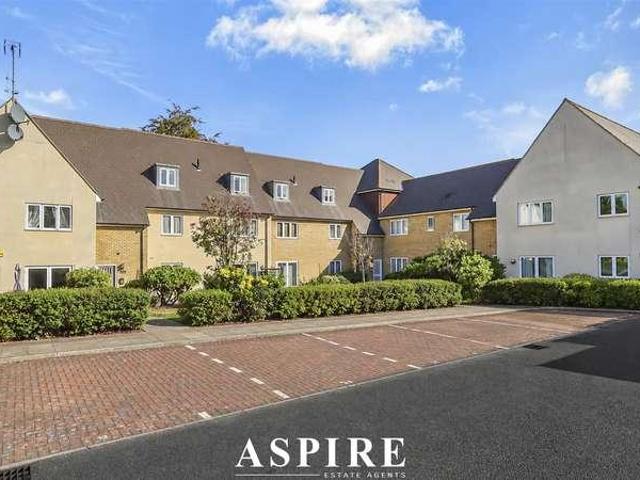 Flat for sale in Leigh on Sea, Southend-on-Sea