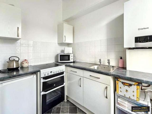 Flat for sale in Weymouth, East Dorset