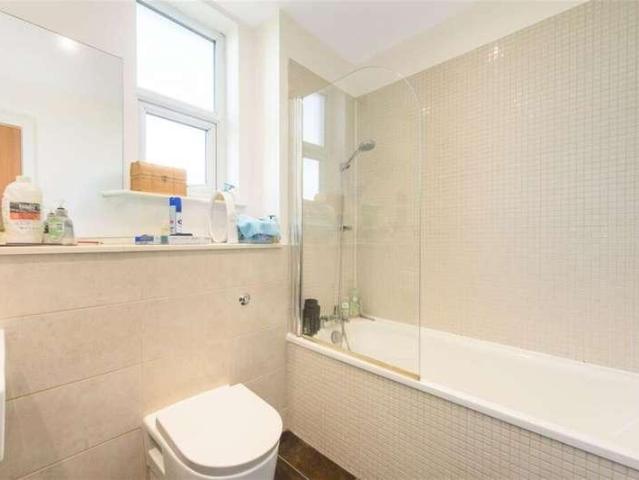 Flat for sale in Brent Cross, Greater London