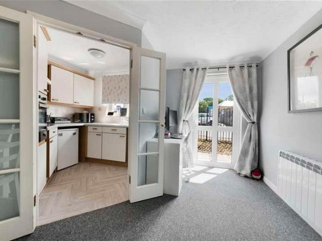 Flat for sale in Birchington, Thanet
