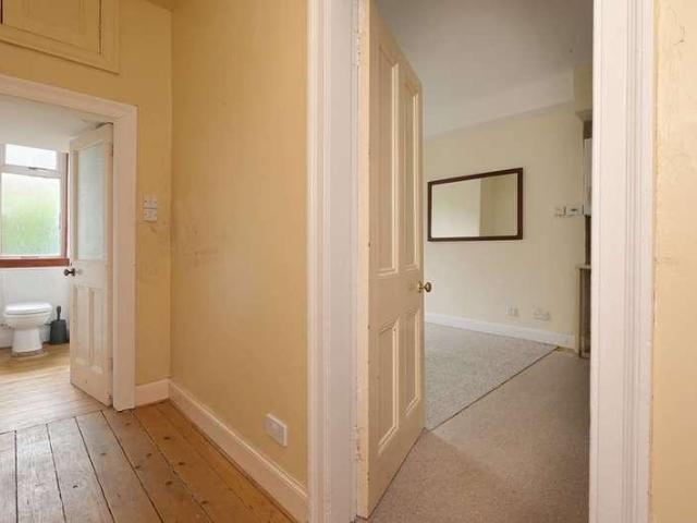 Flat for sale in Merchiston, Scotland