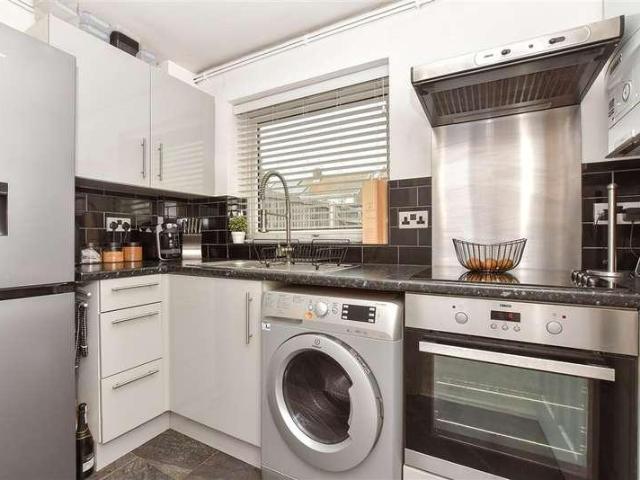 Flat for sale in Westwood, Acol