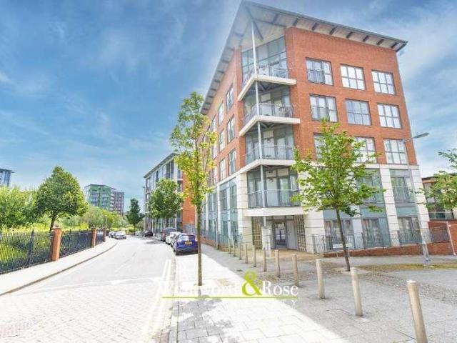 Flat for sale in Calthorpe Fields, West Midlands