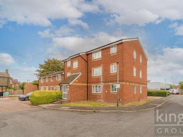 Flat for sale in Leyton, Greater London