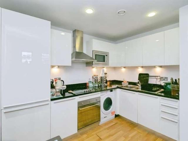 Flat for sale in Barry, Wales