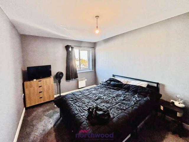 Flat for sale in Garrison Side, Hull