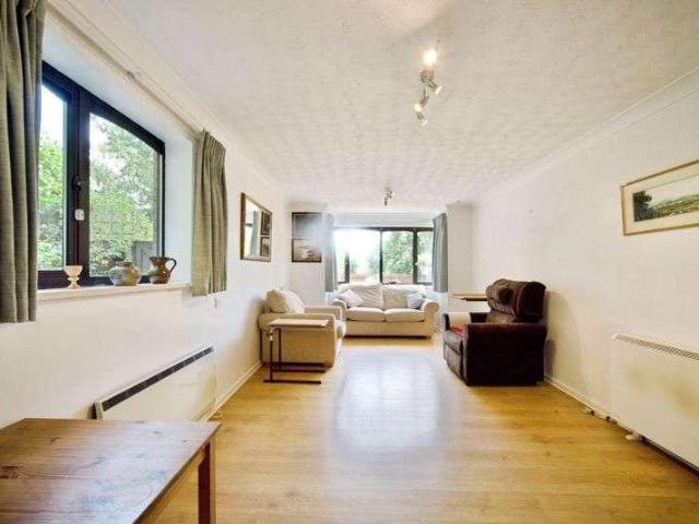 Flat for sale in South Woodford, Isle Of Man