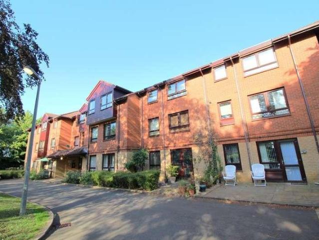 Flat for sale in Peterborough