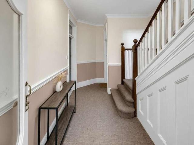 Flat for sale in Milton, Alton Barnes