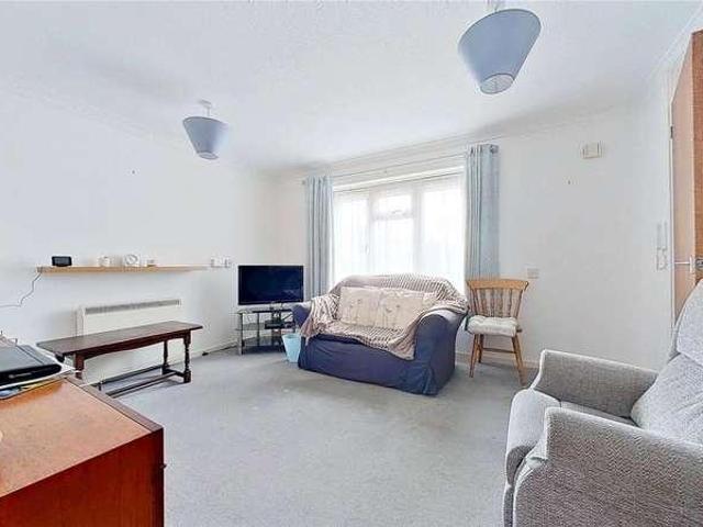 Flat for sale in Fishersgate, West Sussex