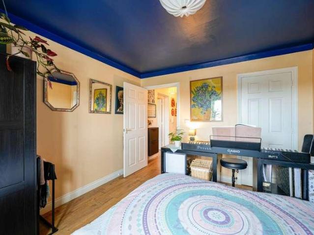 Flat for sale in Leighton-Linslade, Leighton Buzzard