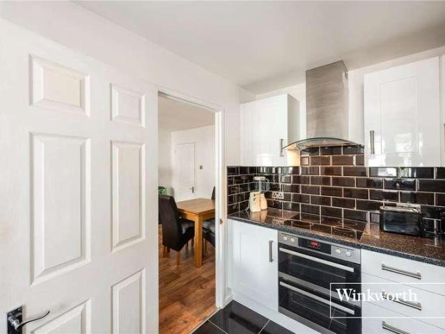 Flat for sale in London Borough of Barnet, Greater London