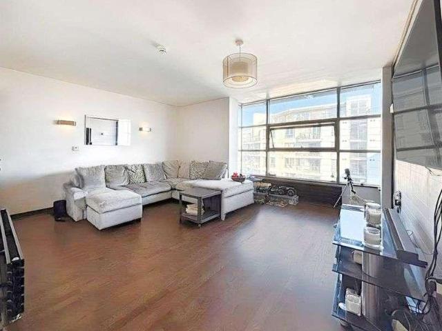 Flat for sale in Greater London