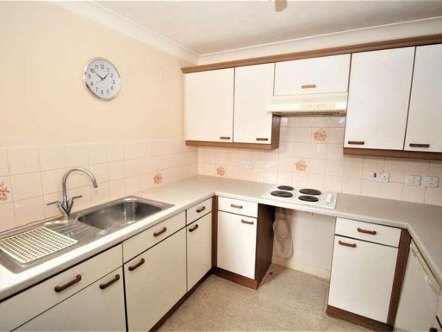 Flat for sale in Chawton, Bolton Low Houses