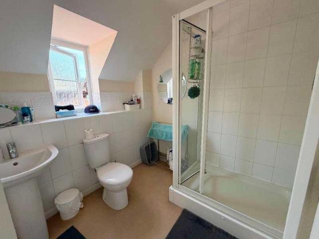 Flat for sale in Cliff Hill, Green Close