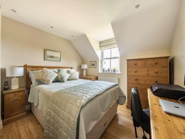 Flat for sale in Madley Park, Black Bourton