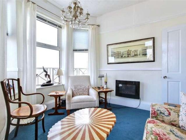 Flat for sale in Eastbridge, Suffolk