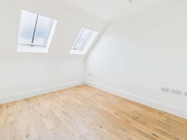 Flat for sale in Worthing, West Sussex