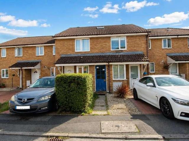 Flat for sale in Bradley Stoke, Patchway