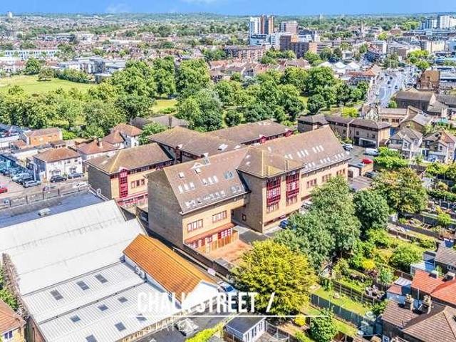 Flat for sale in Rush Green, Greater London