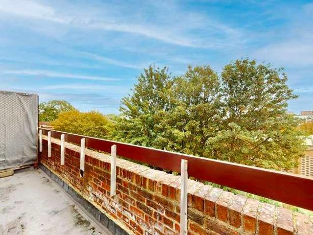 Flat for sale in London Borough of Lewisham, Greater London