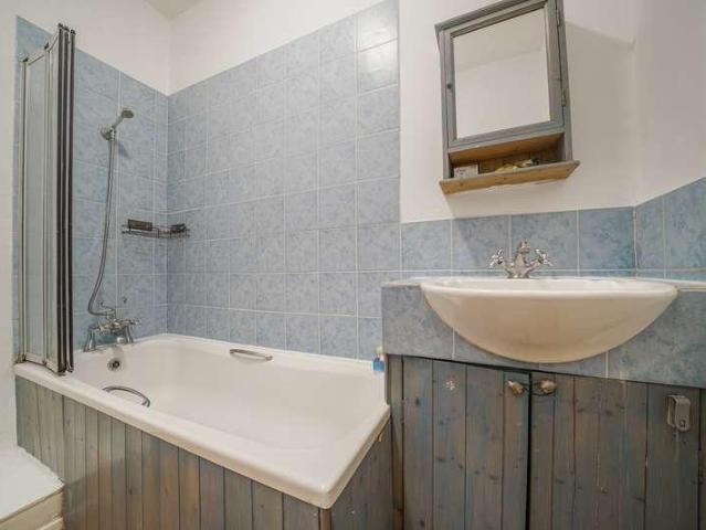 Flat for sale in London Borough of Croydon, Greater London