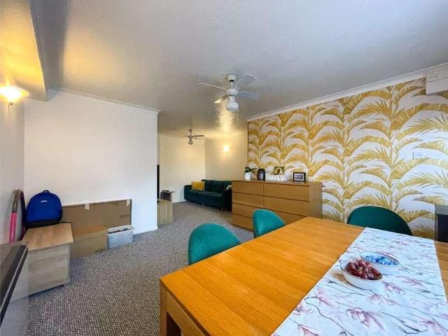 Flat for sale in Hamerton, Kent