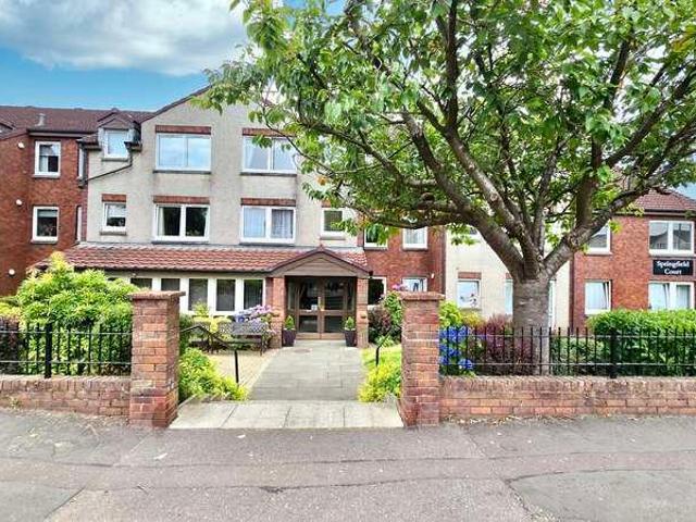 Flat for sale in Auchinairn, Bishopbriggs
