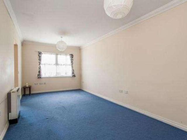 Flat for sale in Preston, Greater London