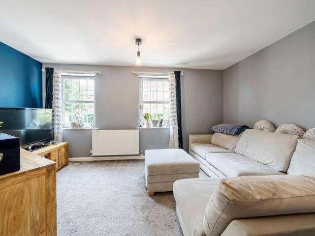 Flat for sale in Enborne, West Berkshire