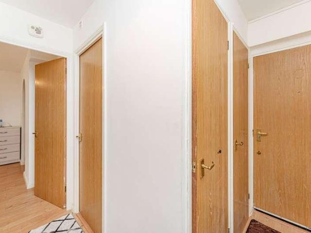 Flat for sale in Ponders End, Greater London