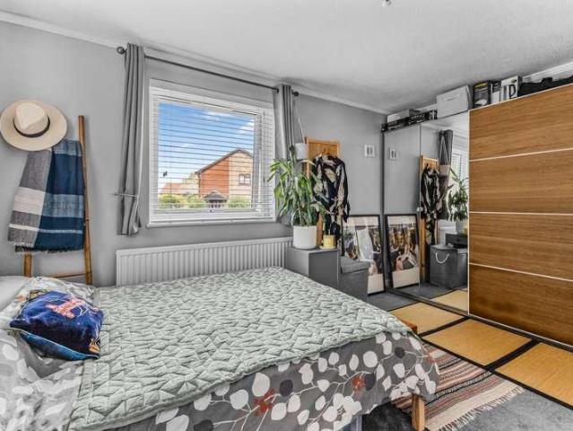Flat for sale in Merrow, Guildford