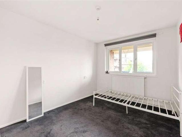 Flat for sale in Barnsbury, Greater London