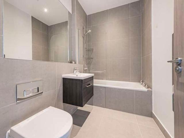 Flat for sale in Cowley, Greater London
