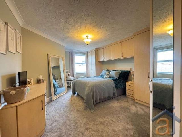 Flat for sale in Meols Cop, Southport