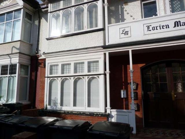 Flat for sale in Cliftonville West, Acol