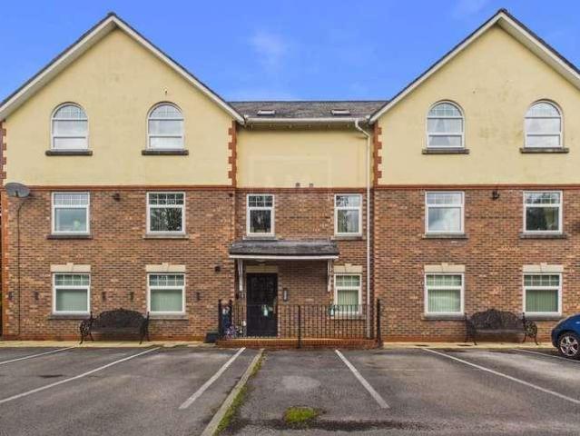 Flat for sale in Stockton Heath, Warrington