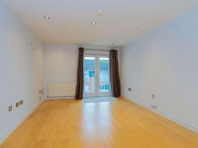 Flat for sale in Fishery, Maidenhead
