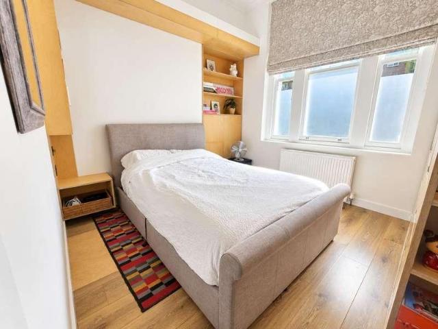 Flat for sale in South Tottenham, Greater London