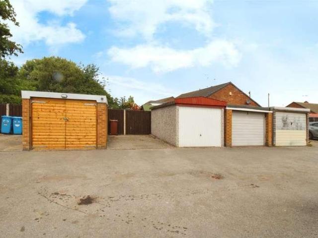 Flat for sale in Hull, Orchard Park