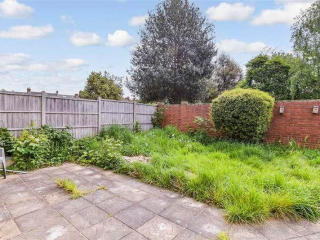 Flat for sale in Midway, Kent