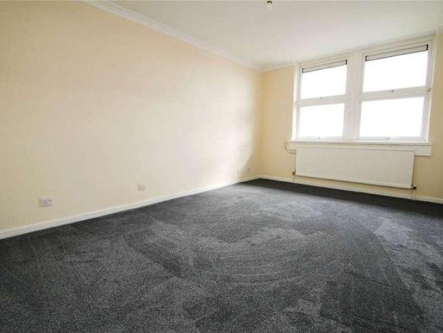 Flat for sale in Harold Hill, Greater London