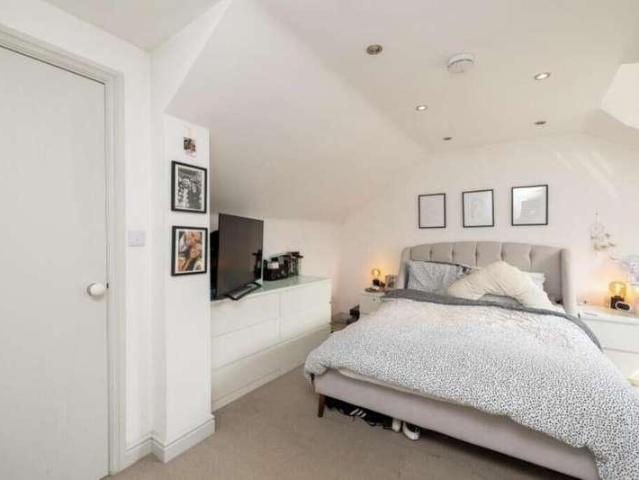 Flat for sale in Evershot, Oxfordshire