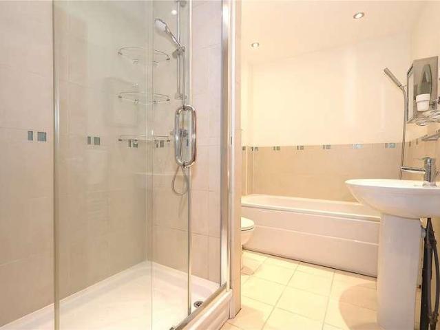 Flat for sale in Horsell, Woking